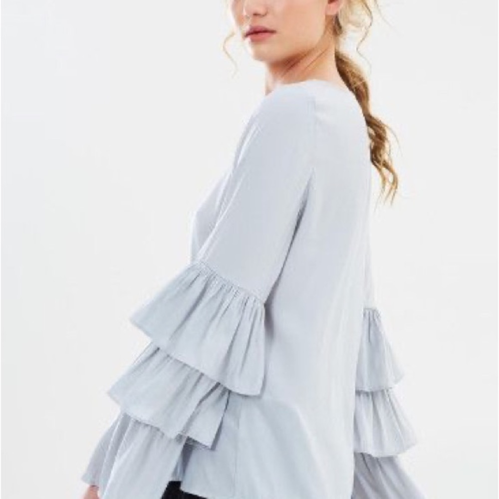 Vero Moda Grey Ruffle top